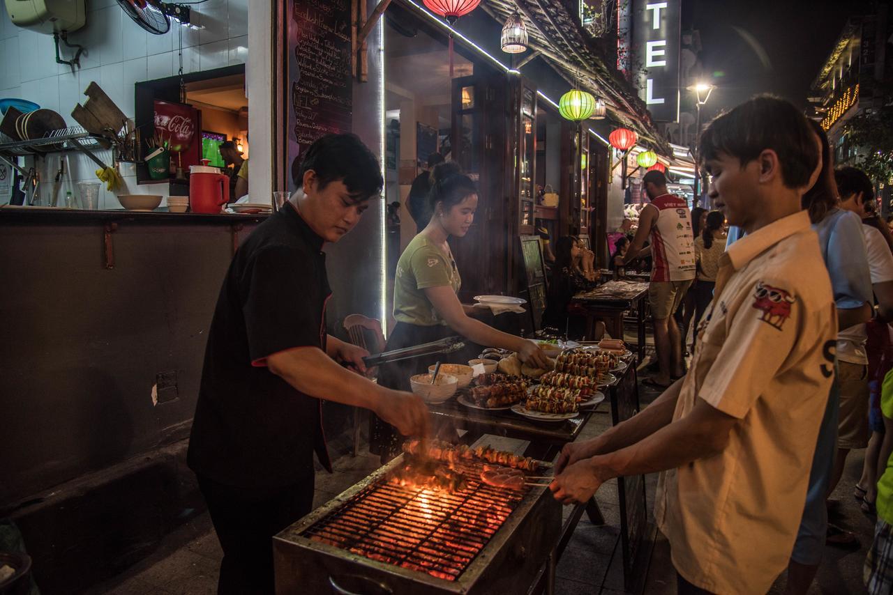 Vietnam Backpacker Hostels - Хюэ Экстерьер фото