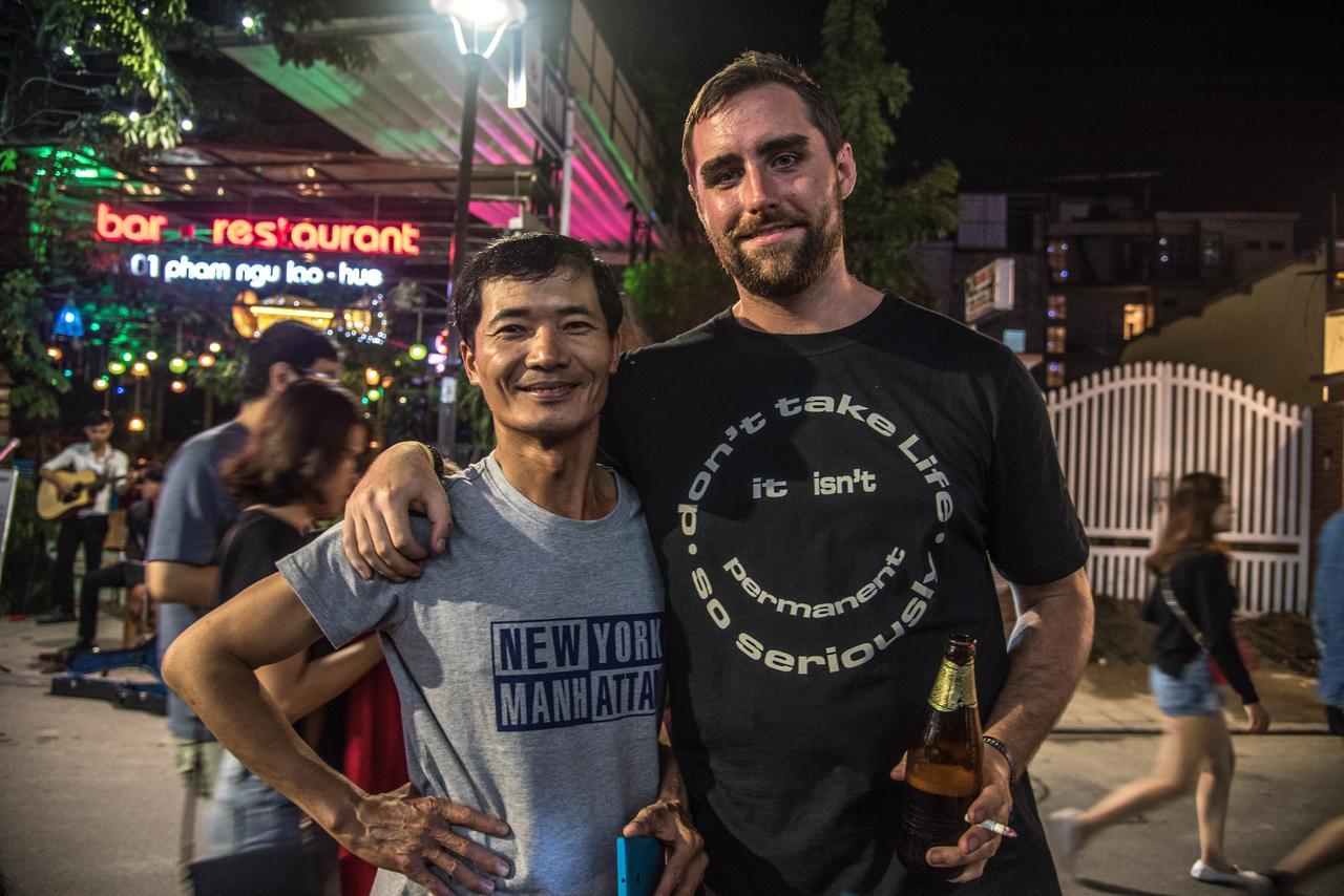 Vietnam Backpacker Hostels - Хюэ Экстерьер фото