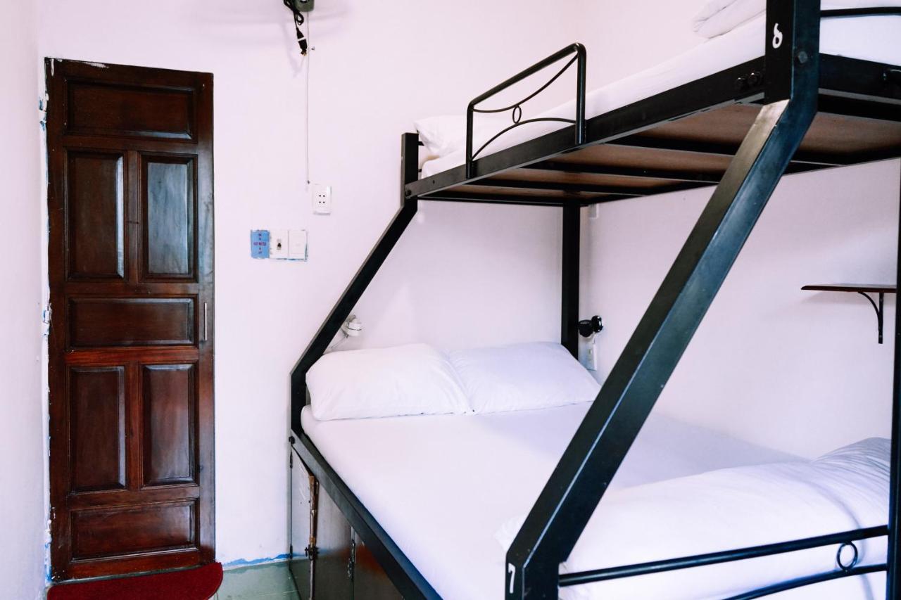 Vietnam Backpacker Hostels - Хюэ Экстерьер фото